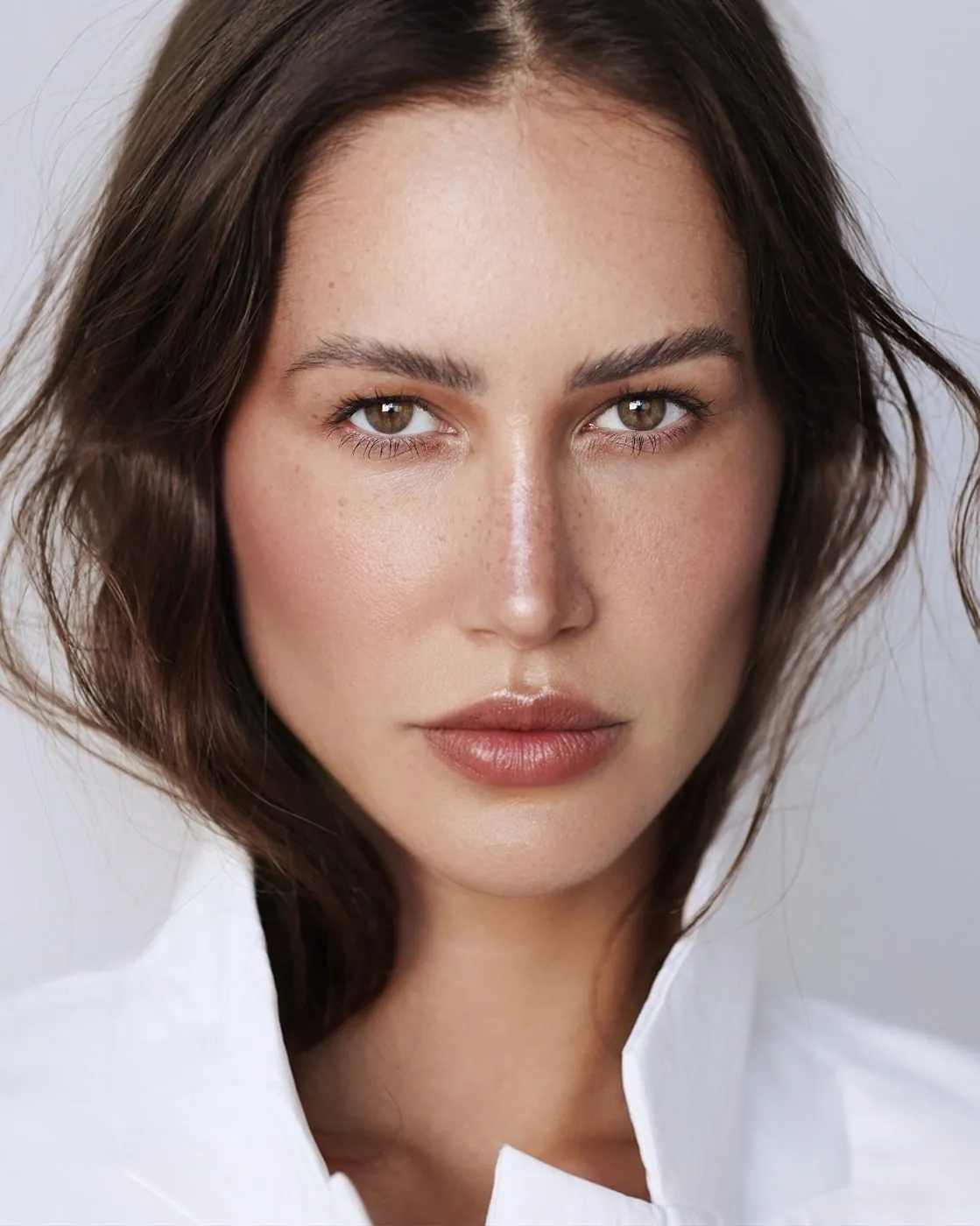 Giovanna em close para a Marie Claire